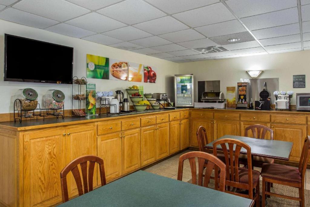 Quality Inn Surfside Beach Exterior foto